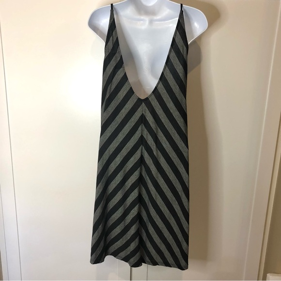 Olive & Oak Gray & Black Dress Size Small NWT - Picture 7 of 9